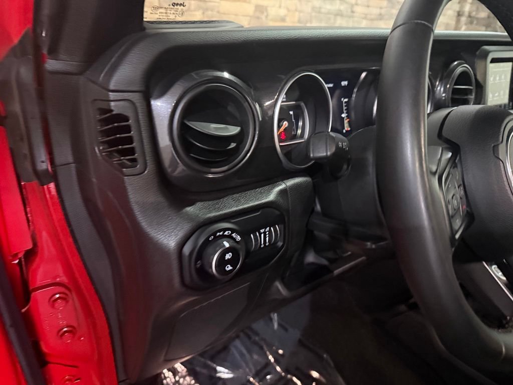 Used 2022 Jeep Gladiator Sport AWD/4WD image 11