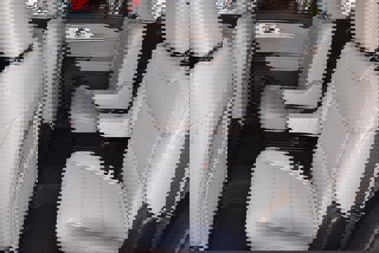 Certified 2025 Ford Explorer Active w/ Active Comfort Package image 14