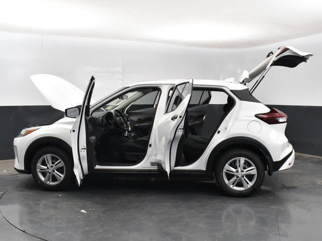 Used 2024 Nissan Kicks S FWD image 34