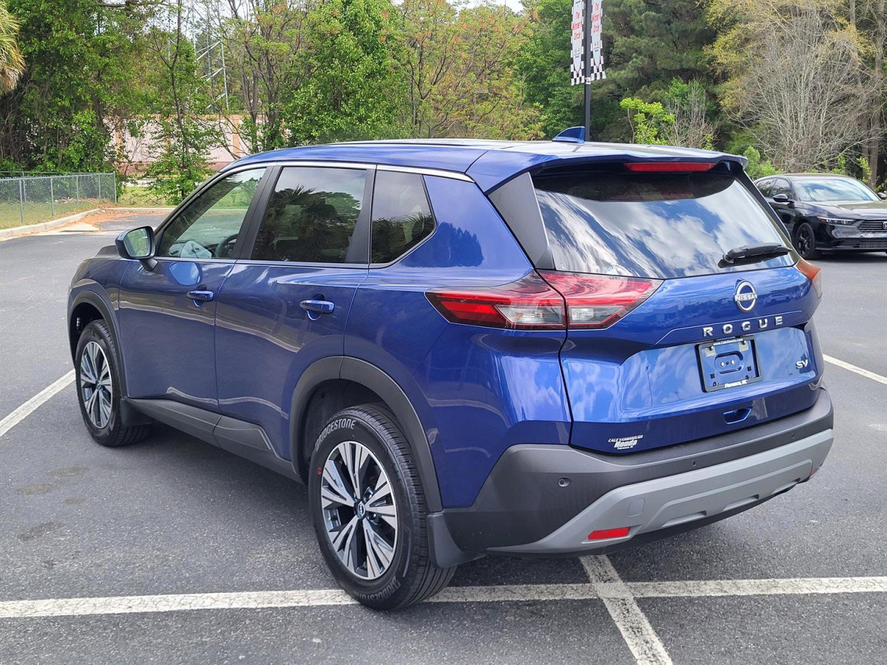 Used 2023 Nissan Rogue SV image 5