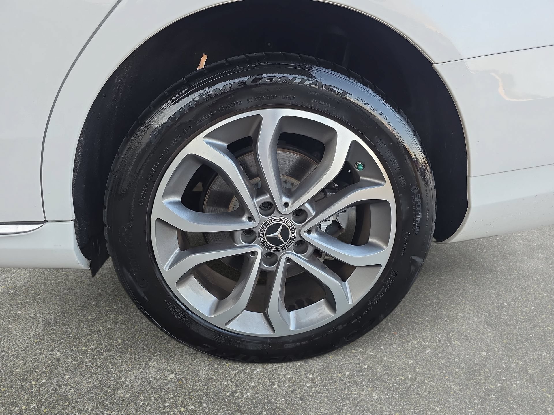 Certified 2017 Mercedes-Benz C 300 4MATIC Sedan image 31