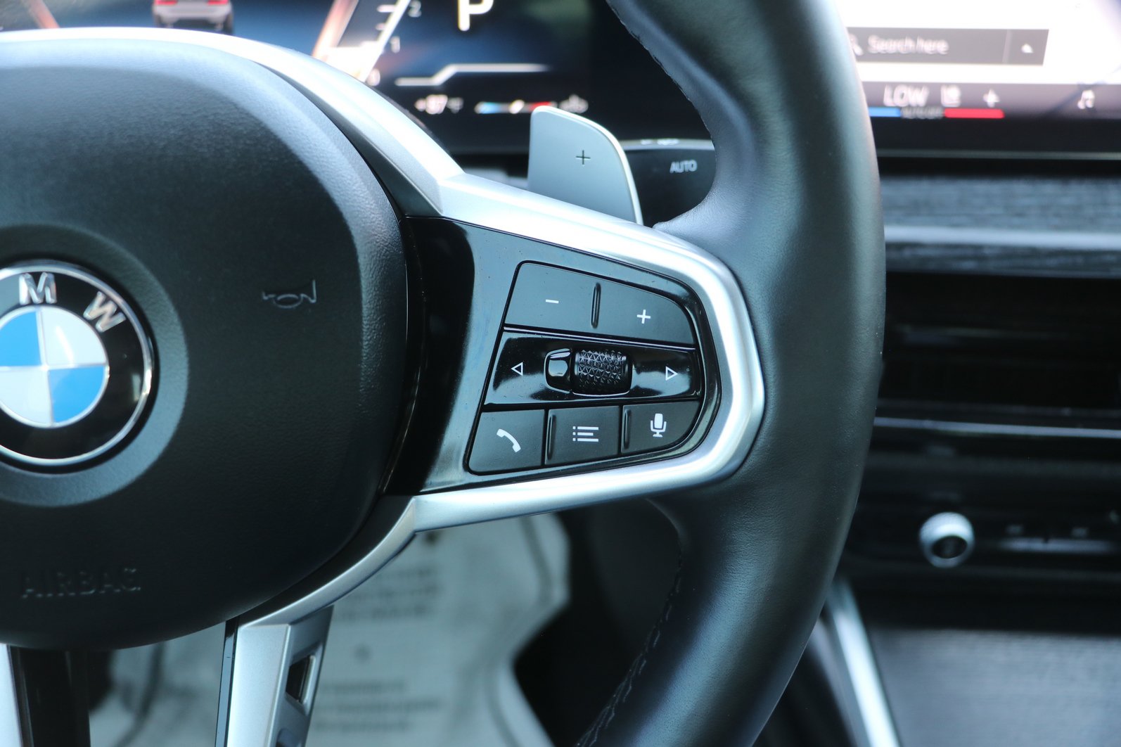 Used 2025 BMW 330i Sedan RWD image 19