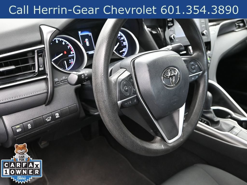 Used 2023 Toyota Camry LE image 12