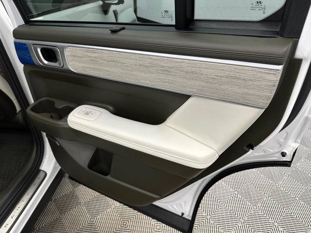 New 2025 Hyundai Santa Fe Calligraphy FWD image 16