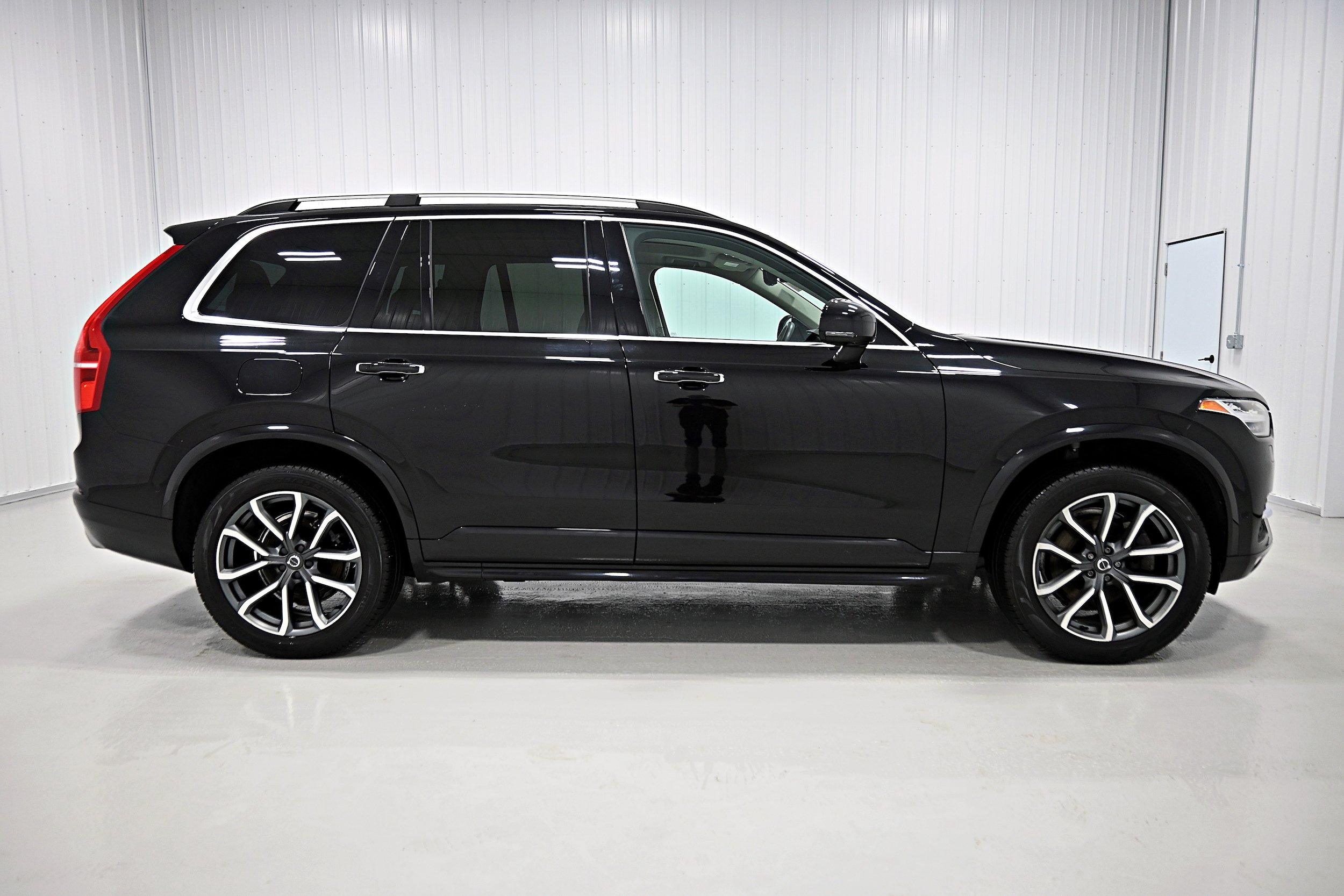 Used 2019 Volvo XC90 T6 Momentum w/ Advanced Package AWD/4WD image 39