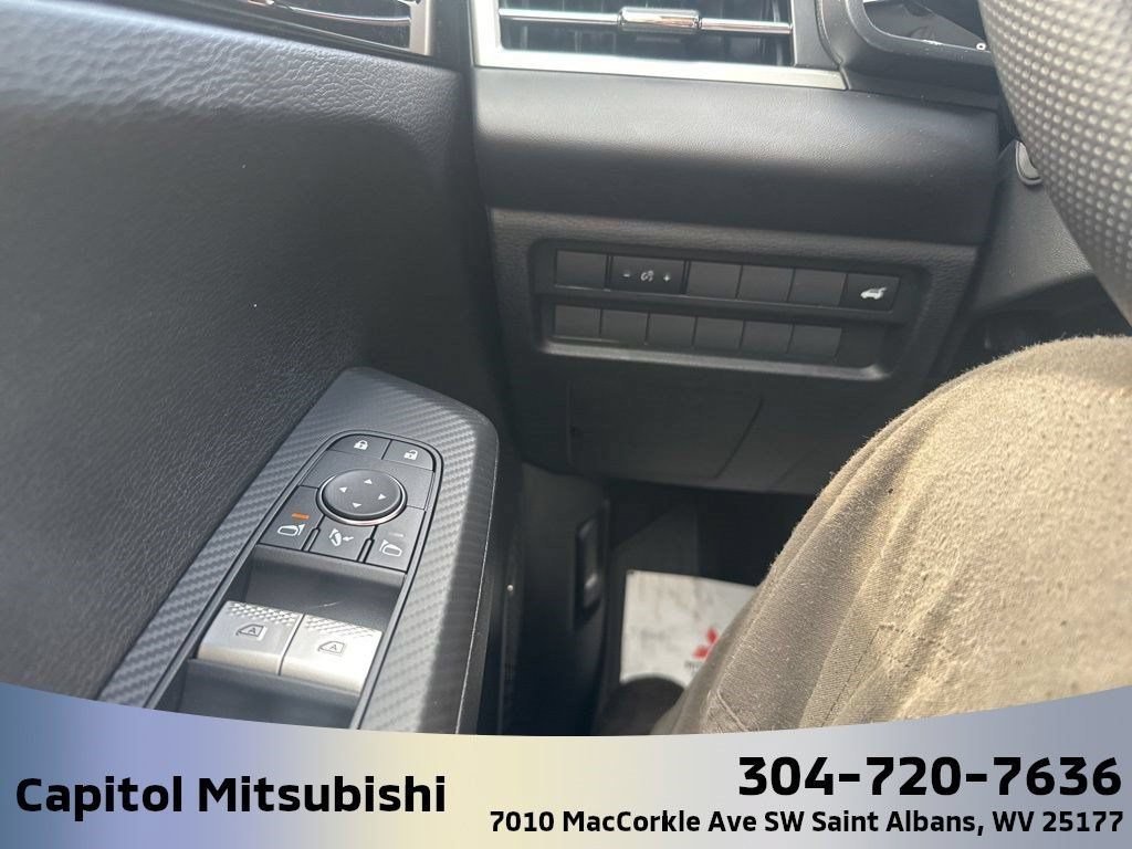 New 2025 Mitsubishi Outlander SE AWD/4WD image 26