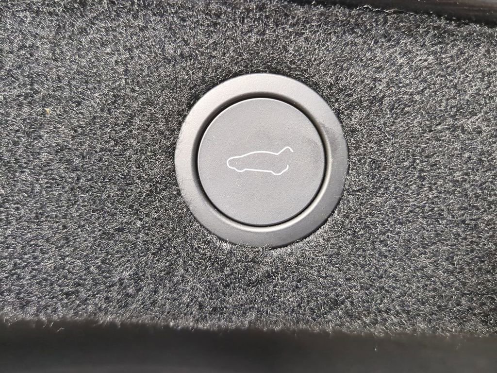 Used 2024 Tesla Model 3 Performance image 15