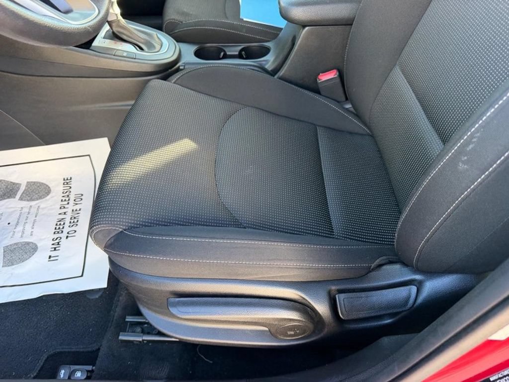 Used 2019 Kia Forte LXS FWD image 17