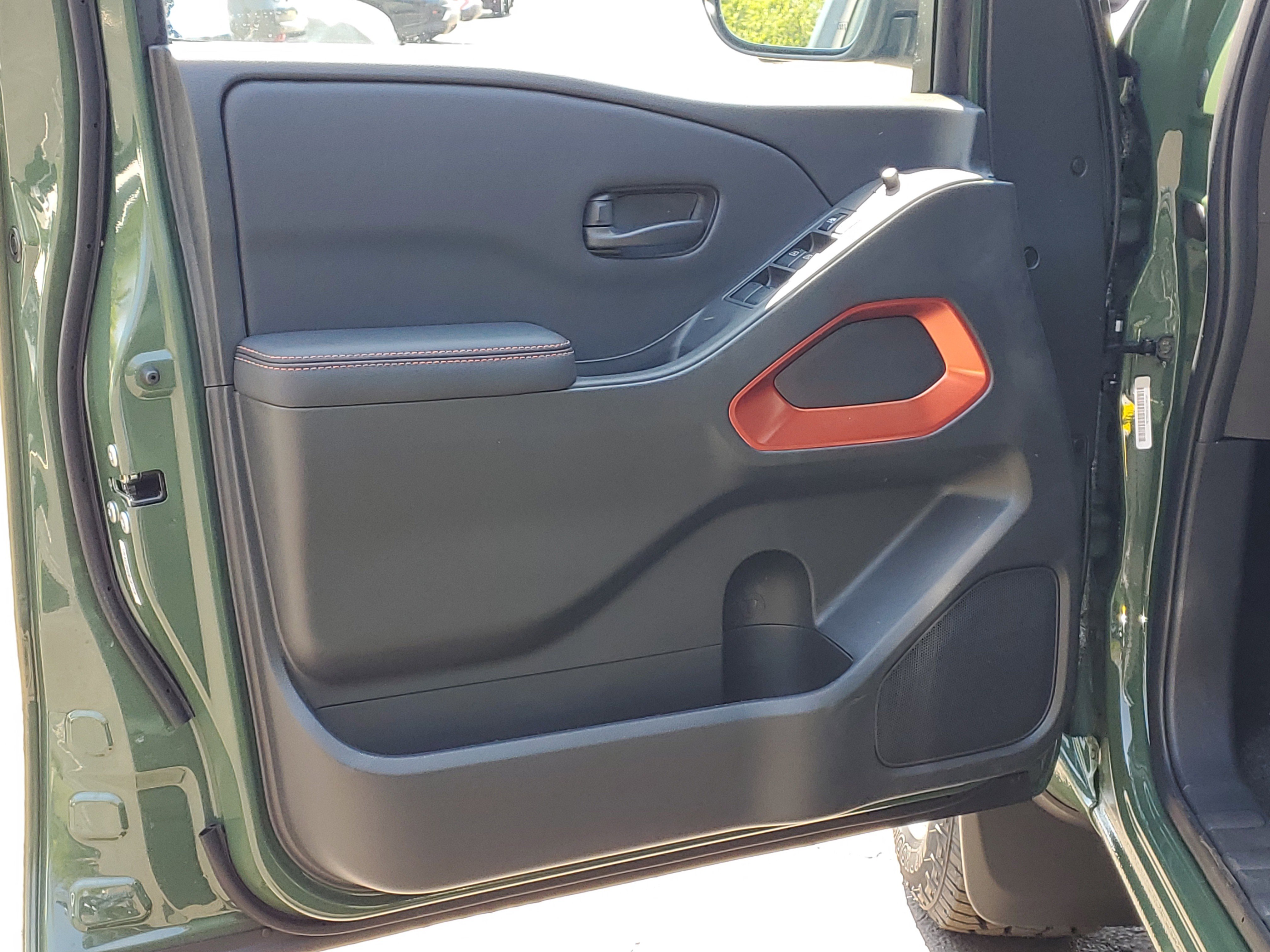 New 2026 Nissan Frontier PRO-4X w/ Pro-4x Convenience Package AWD/4WD image 23