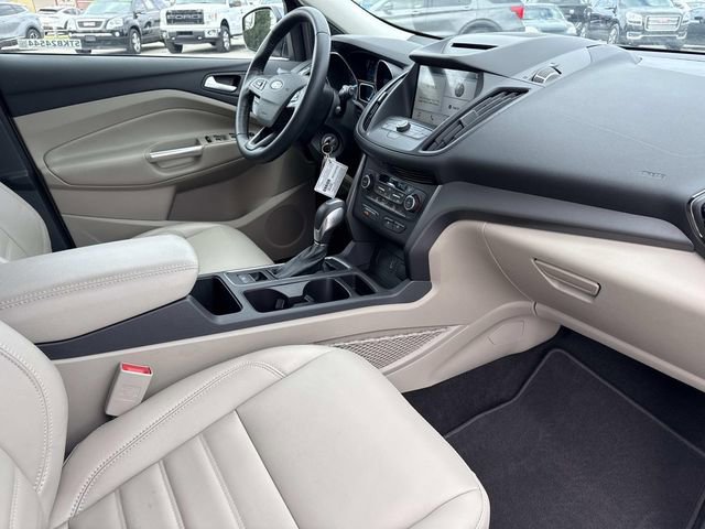 Used 2018 Ford Escape SEL image 19