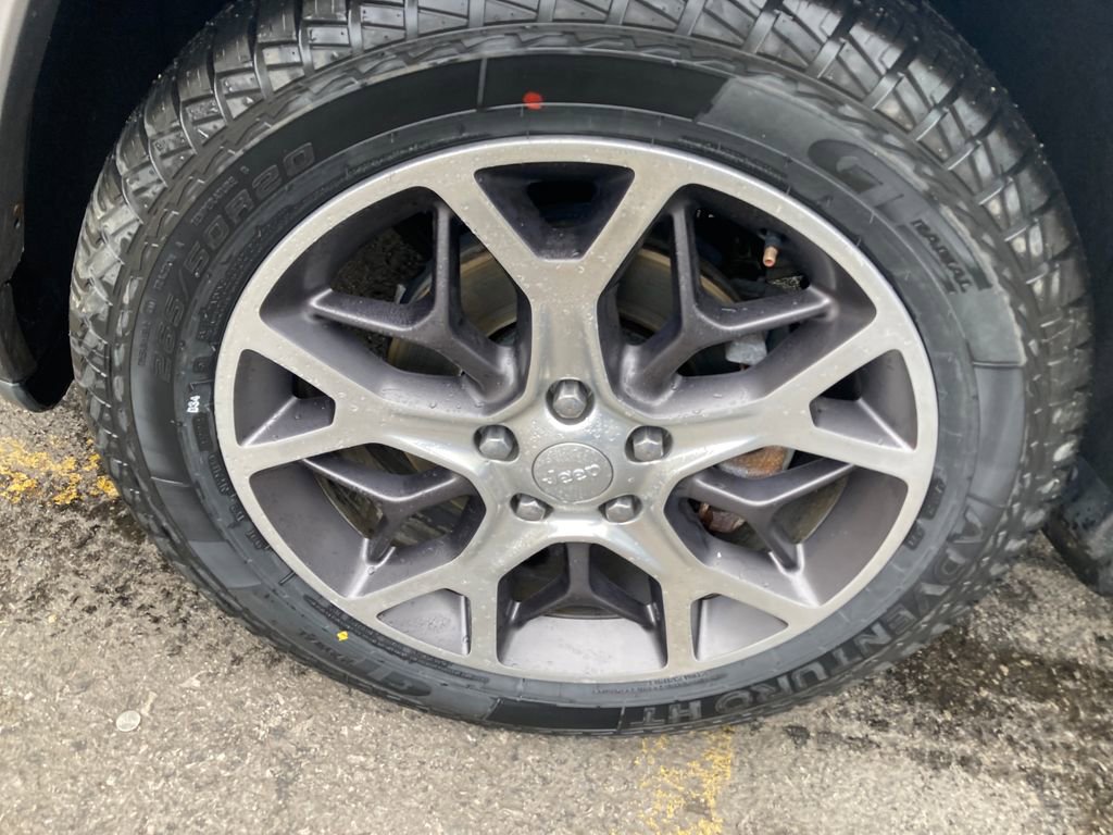 Used 2018 Jeep Grand Cherokee Limited image 31