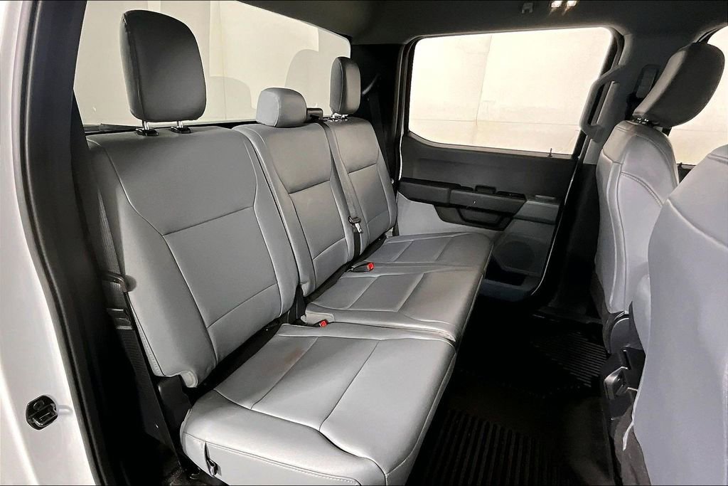Used 2023 Ford F250 XL w/ FX4 Off-Road Package image 27