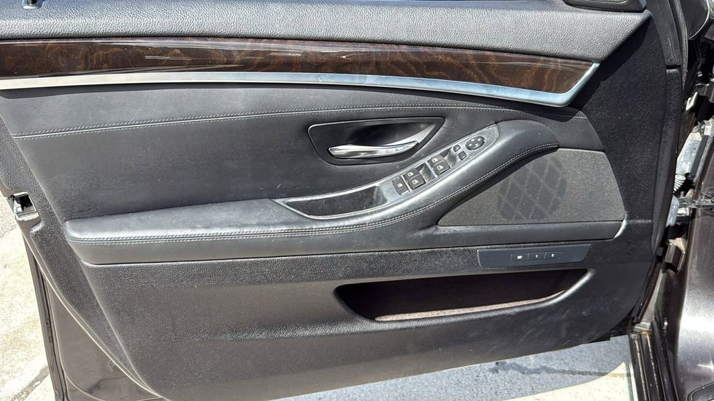 Used 2015 BMW 528i xDrive Sedan AWD/4WD image 18
