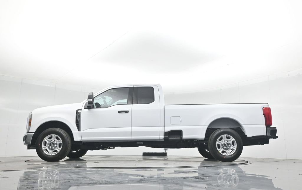 New 2026 Ford F350 XLT image 7