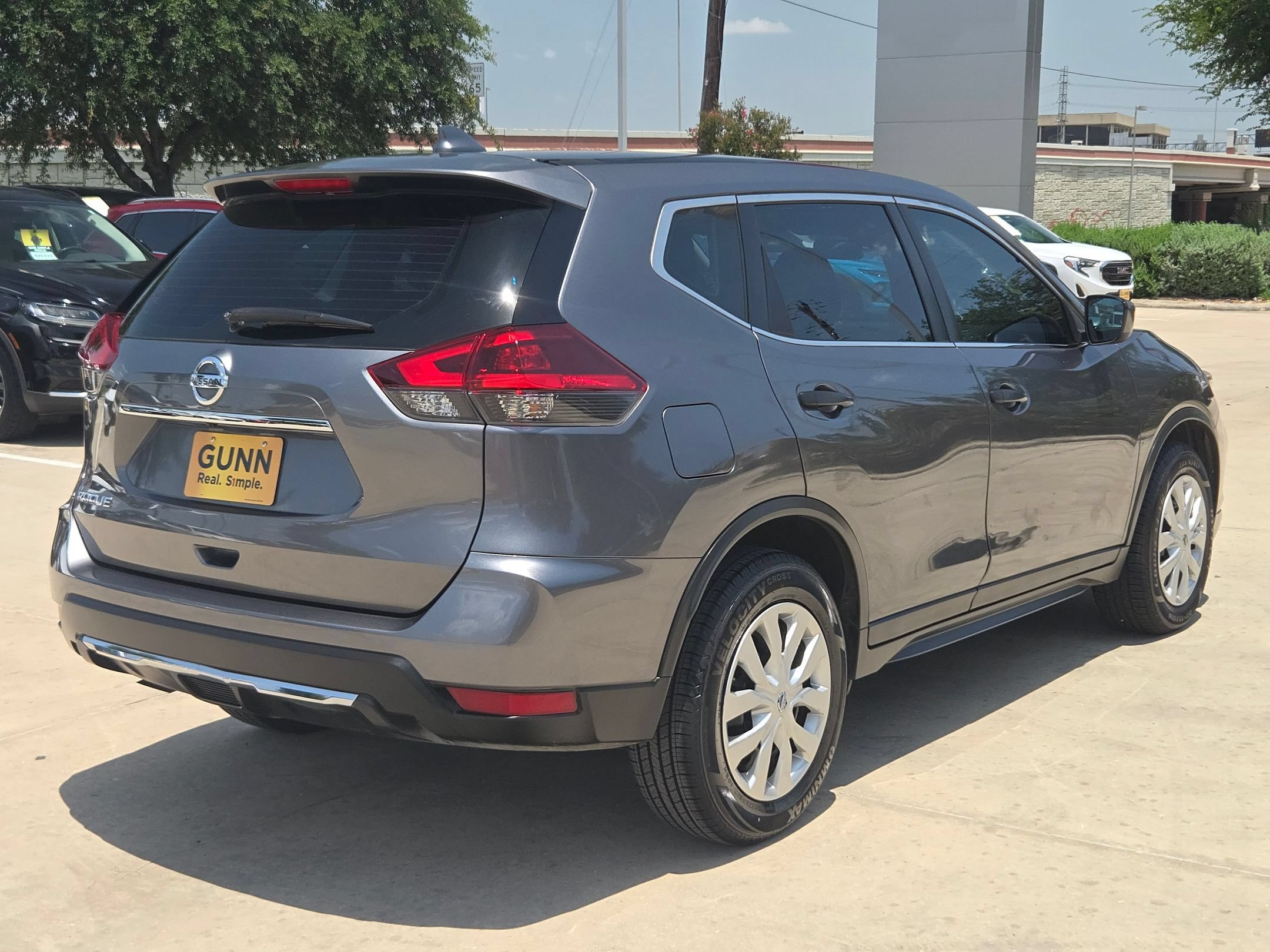 Certified 2020 Nissan Rogue S FWD image 3