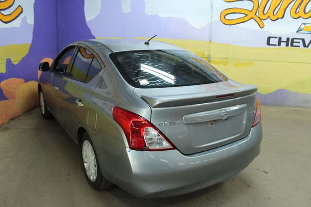 Used 2014 Nissan Versa SV FWD image 6
