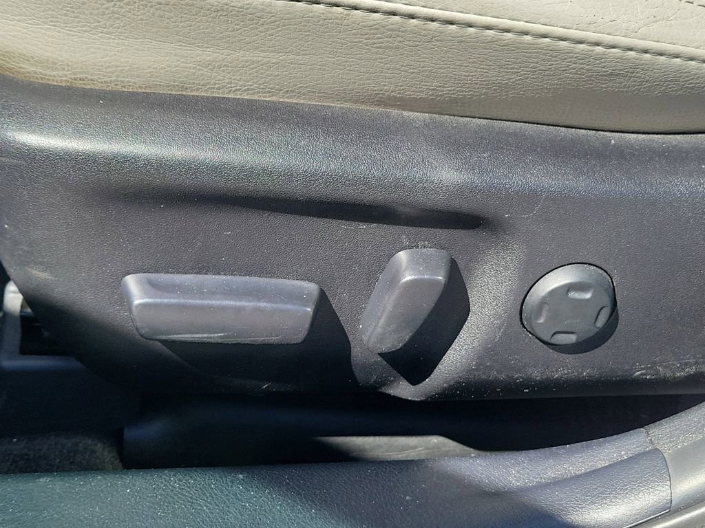 Used 2015 Toyota Avalon XLE Touring image 15