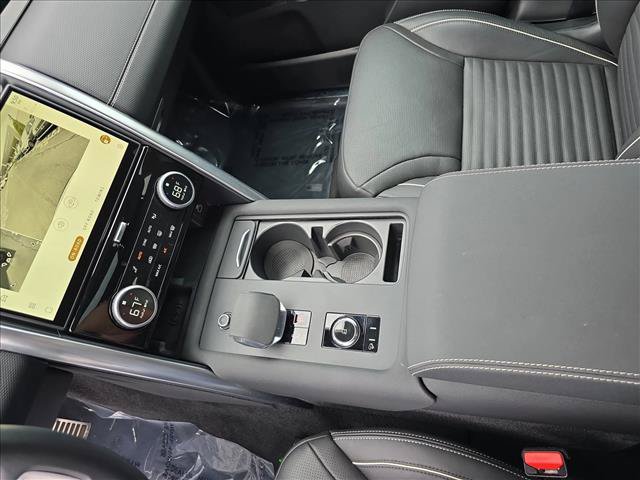 Certified 2023 Land Rover Discovery Metropolitan Edition AWD/4WD image 24