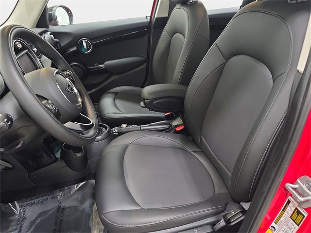 Used 2021 MINI Cooper 4-Door Hardtop w/ 6.5" Touchscreen Package image 13