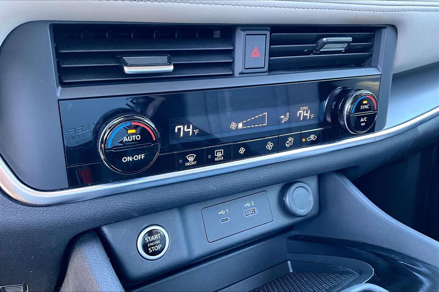 Certified 2023 Nissan Rogue SV FWD image 32