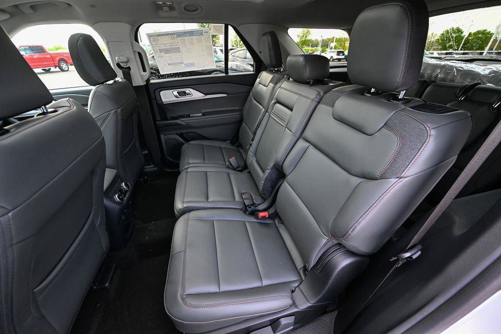 New 2026 Ford Explorer Active w/ Active Comfort Package AWD/4WD image 19