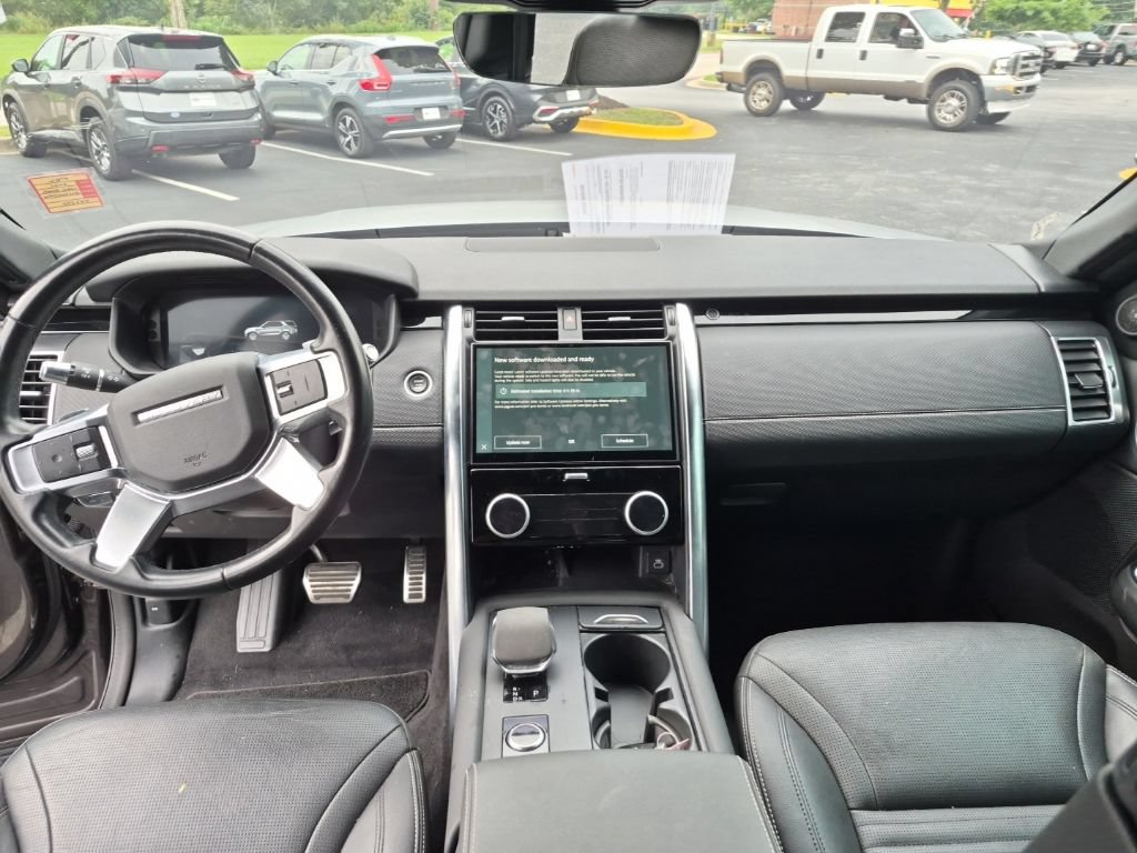 Used 2021 Land Rover Discovery S R-Dynamic AWD/4WD image 13