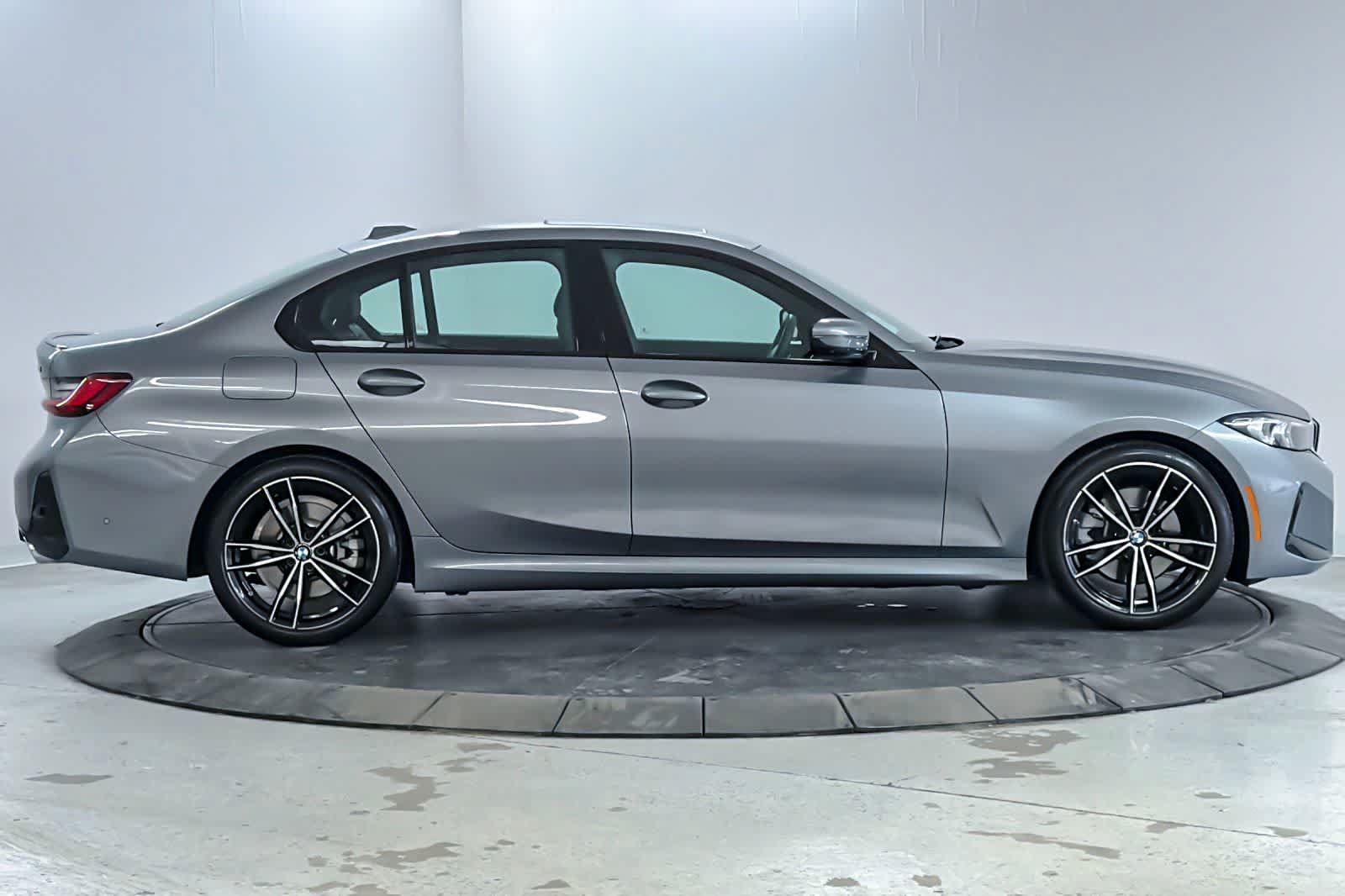 Used 2024 BMW 330i Sedan w/ M Sport Package RWD image 8