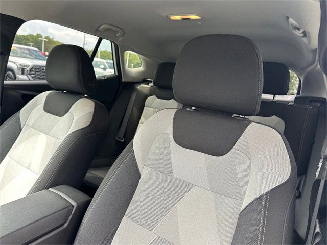 Used 2025 Chevrolet Trax LS w/ LS Convenience Package image 15