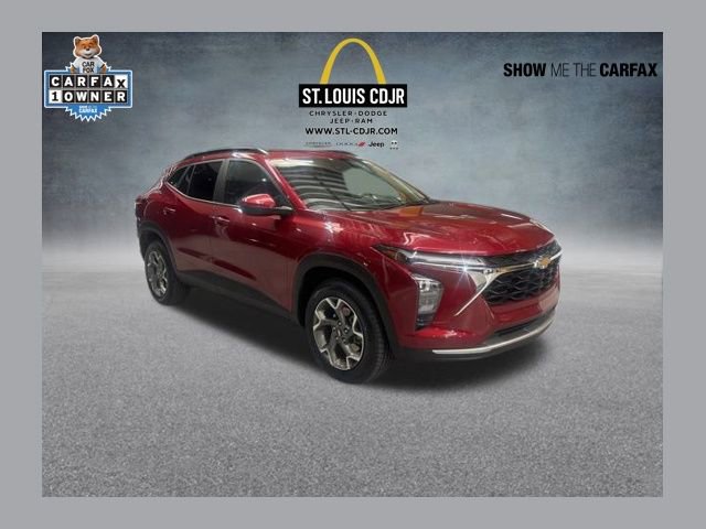 Used 2025 Chevrolet Trax LT w/ LT Convenience Package image 1