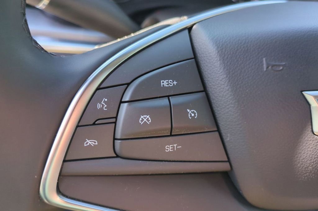 Used 2025 Cadillac XT5 Luxury image 25