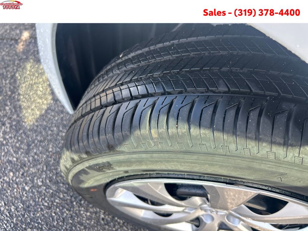 Certified 2025 Toyota Corolla LE image 25