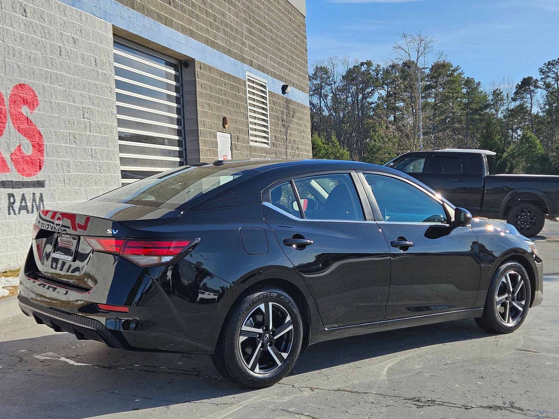 Used 2024 Nissan Sentra SV image 7