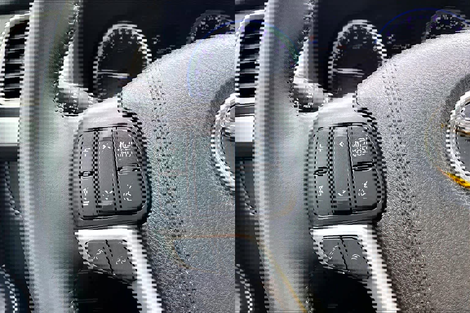 Used 2018 Toyota Highlander XLE FWD image 24