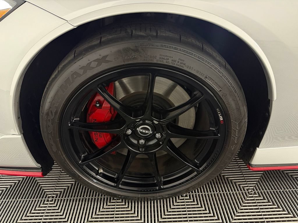 Used 2025 Nissan Z NISMO w/ Floor Mat Package RWD image 11