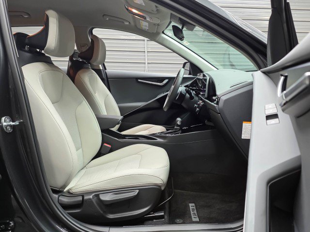 Used 2024 Kia Niro EX FWD image 15