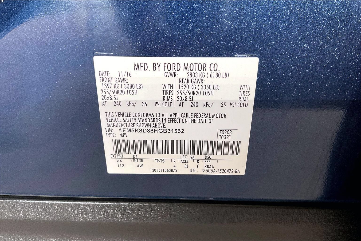 Used 2017 Ford Explorer XLT w/ Equipment Group 202A AWD/4WD image 18