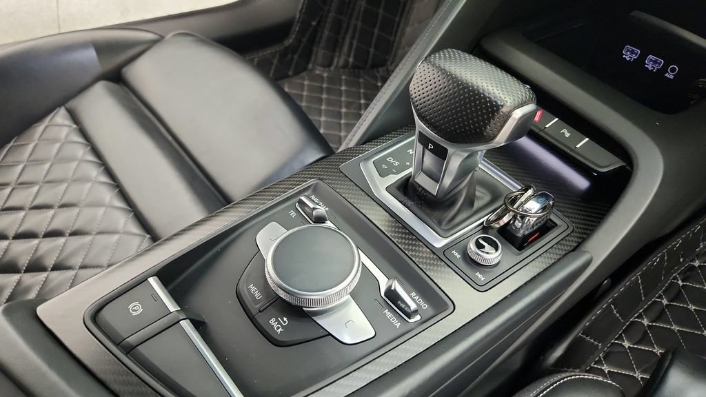 Used 2017 Audi R8 V10 plus AWD/4WD image 45