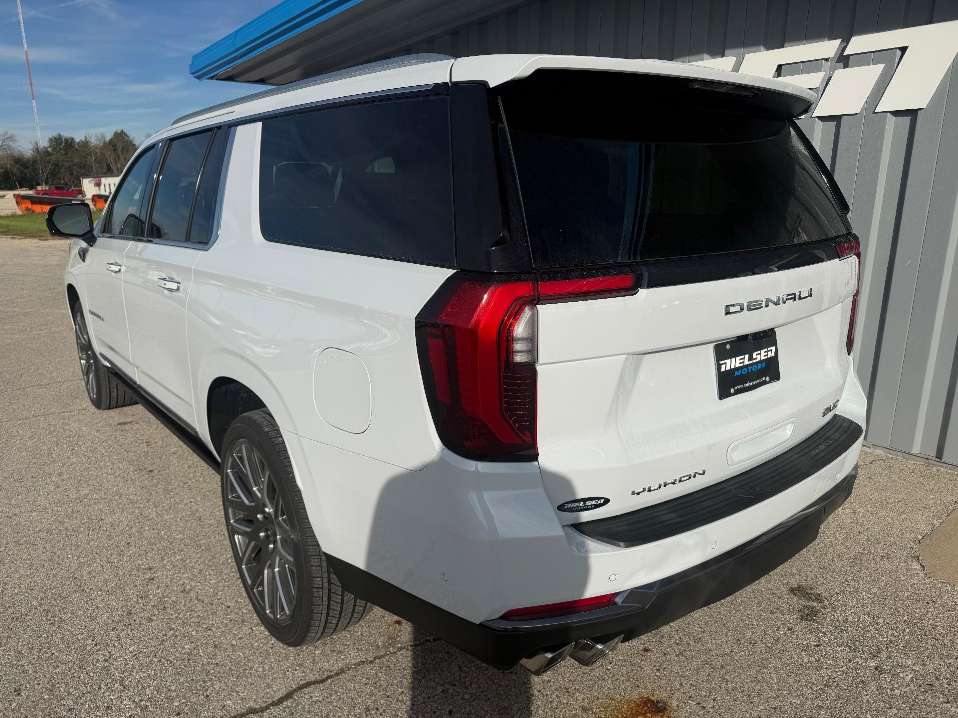 New 2027 GMC Yukon XL Denali Ultimate AWD/4WD image 6