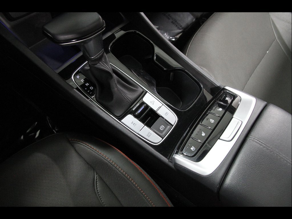 Certified 2024 Hyundai Santa Cruz Limited AWD/4WD image 15