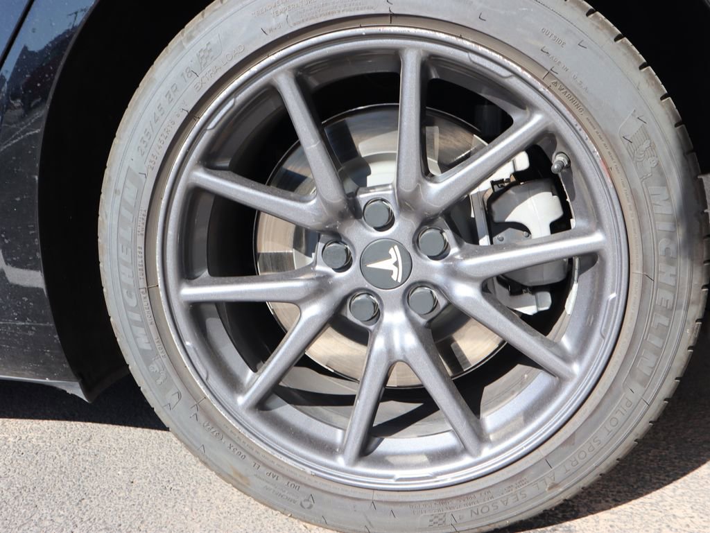 Used 2019 Tesla Model 3 Standard Range RWD image 16