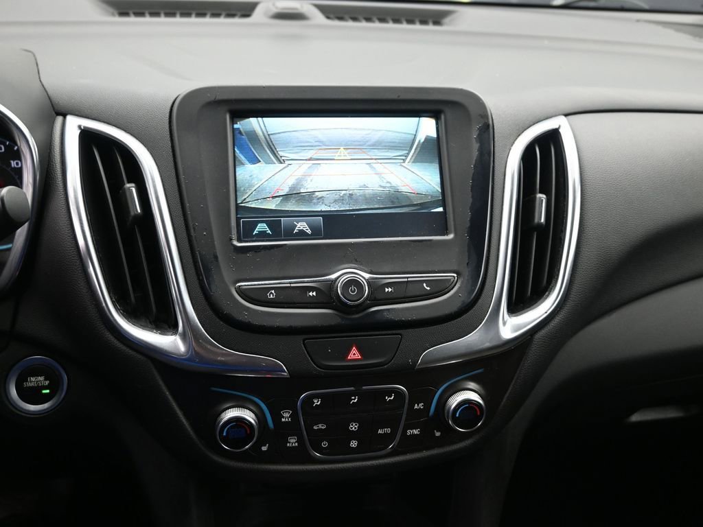Used 2018 Chevrolet Equinox LT image 17
