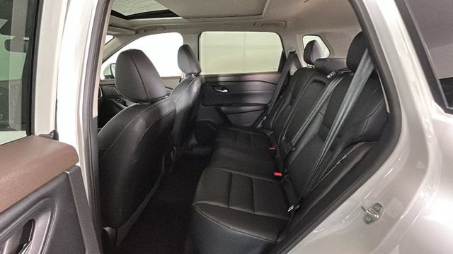 Used 2023 Nissan Rogue SL AWD/4WD image 26