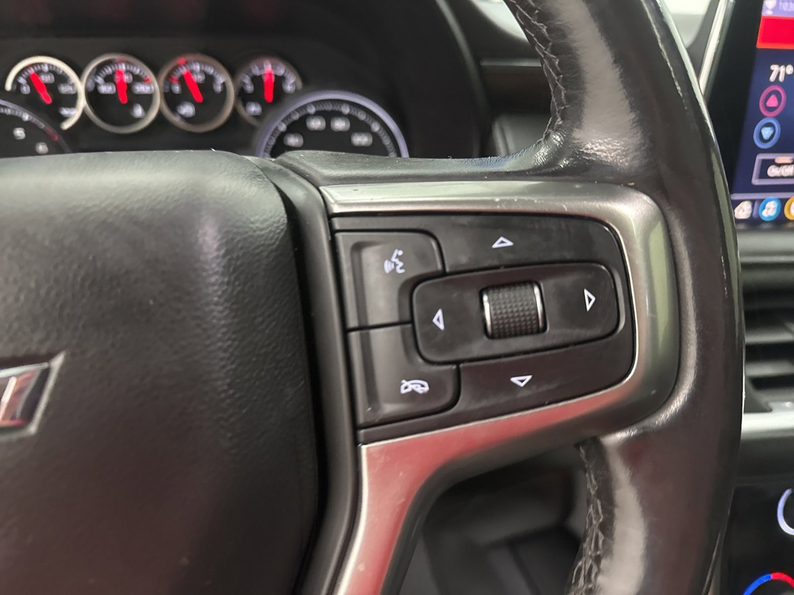 Used 2021 Chevrolet Tahoe Z71 w/ Rear Media and Nav Package image 17