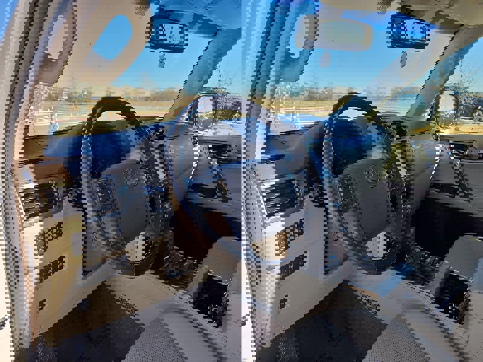 Used 2019 Lexus GX 460 Luxury image 2