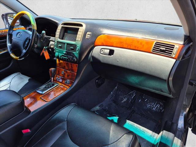 Used 2004 Lexus LS 430 RWD image 22