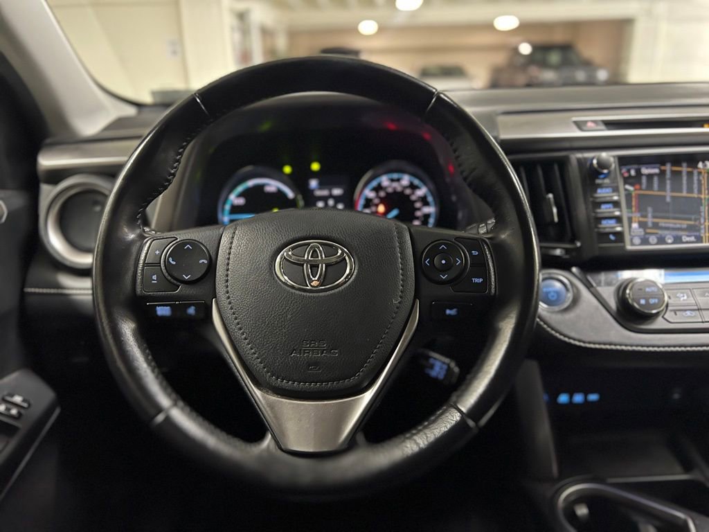 Used 2017 Toyota RAV4 XLE image 32