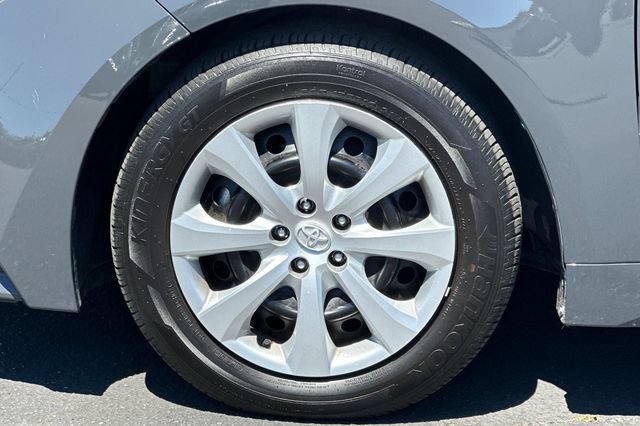 Used 2025 Toyota Corolla LE FWD image 27