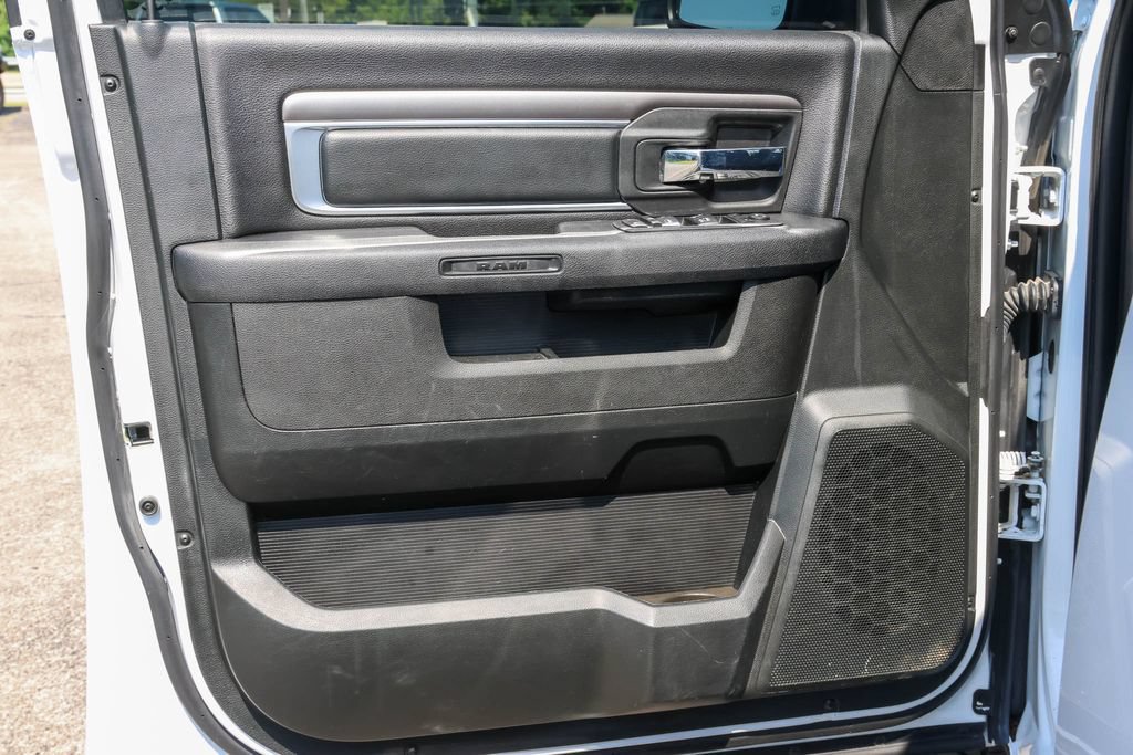 Used 2024 RAM 1500 Warlock AWD/4WD image 4