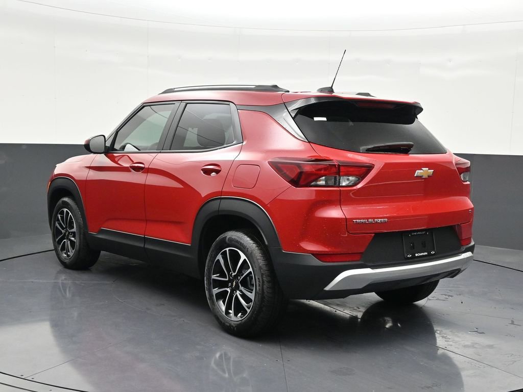 Used 2026 Chevrolet TrailBlazer LT image 3