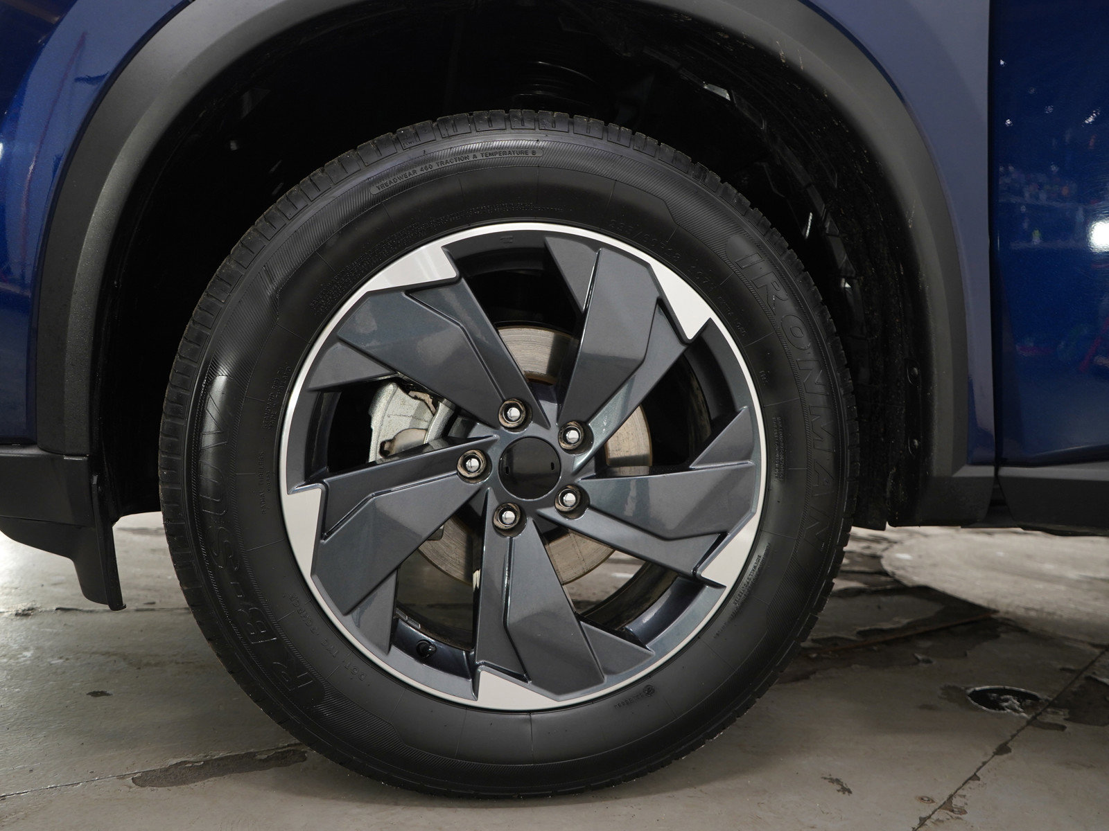 Used 2025 Nissan Rogue SV image 31